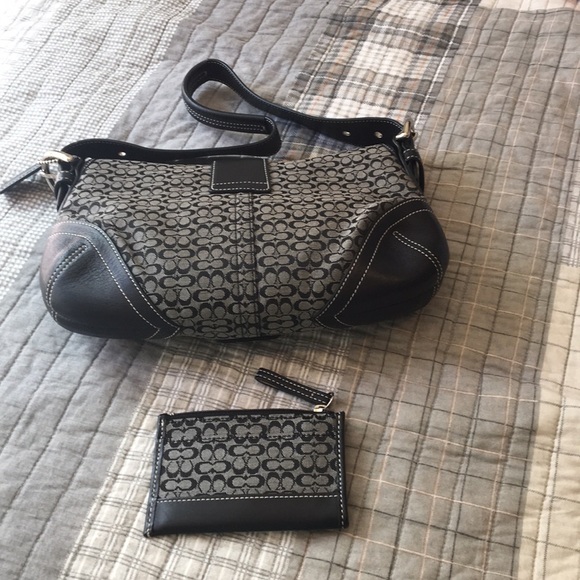 Coach Black and Gray Signature C Shoulder Bag - Picture 2 of 6